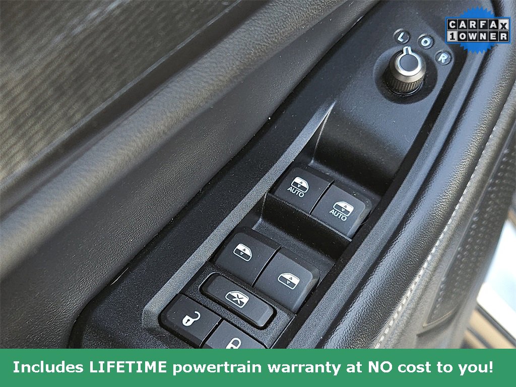 Used 2025 Jeep Grand Cherokee Laredo image 13