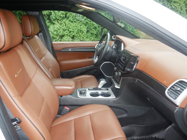 Used 2019 Jeep Grand Cherokee Summit AWD/4WD image 28