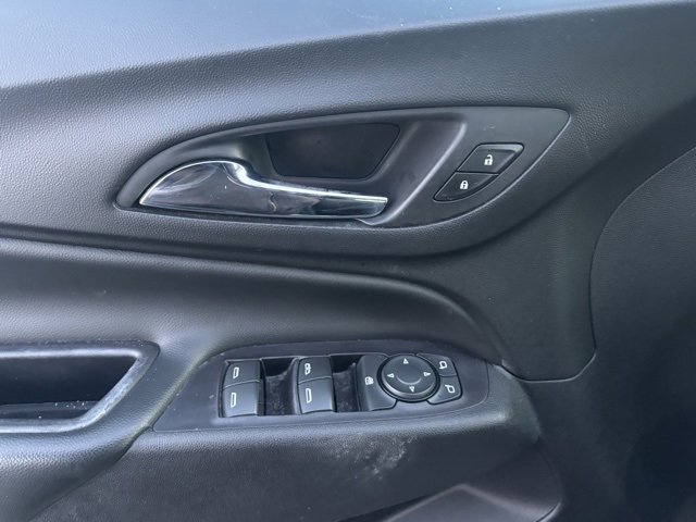 Used 2018 Chevrolet Equinox LT image 11