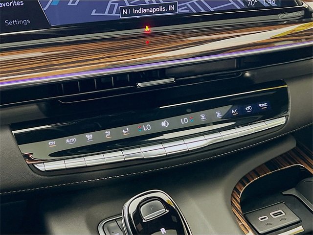 Used 2023 Cadillac Escalade ESV Premium Luxury w/ Performance Package image 20