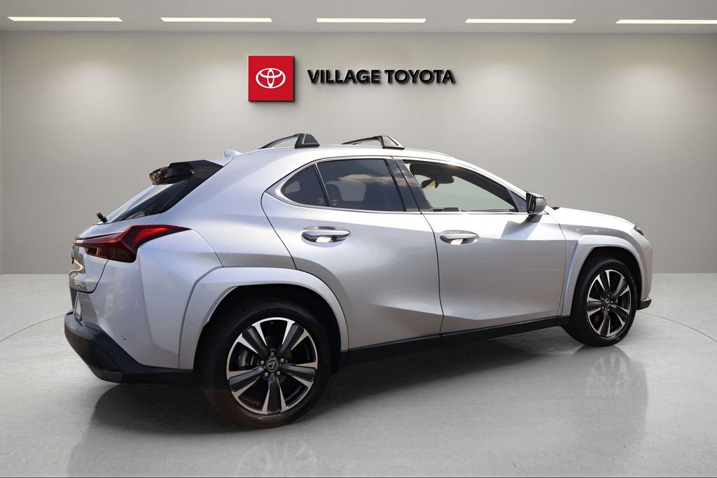 Used 2023 Lexus UX 250h FWD w/ Accessory Package (Z2) image 5
