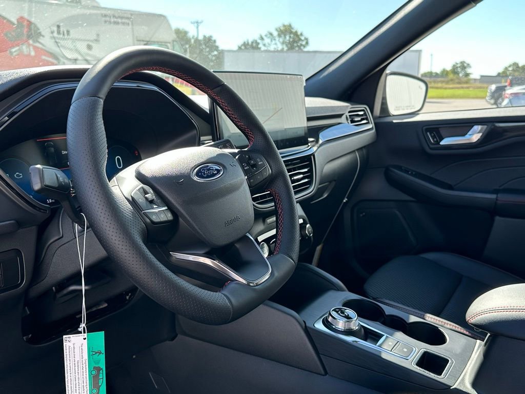 New 2026 Ford Escape ST-Line Select w/ Tech Pack #2 AWD/4WD image 10