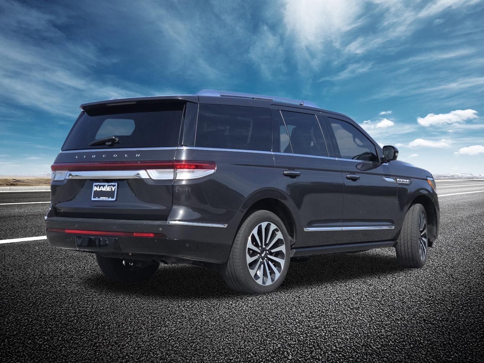 Used 2022 Lincoln Navigator Reserve image 21