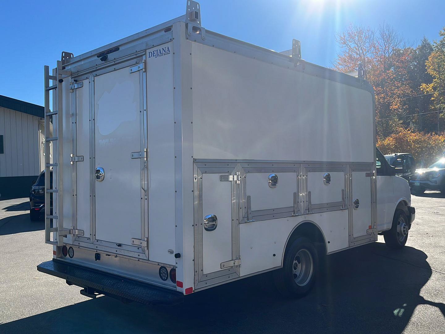 Used 2023 GMC Savana 3500 w/ Power Convenience Package RWD image 5