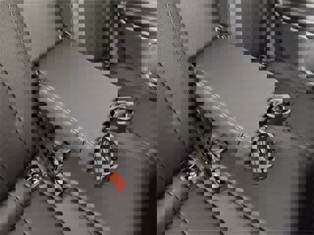 Used 2025 Mercedes-Benz GLB 250 GLB 250 image 37