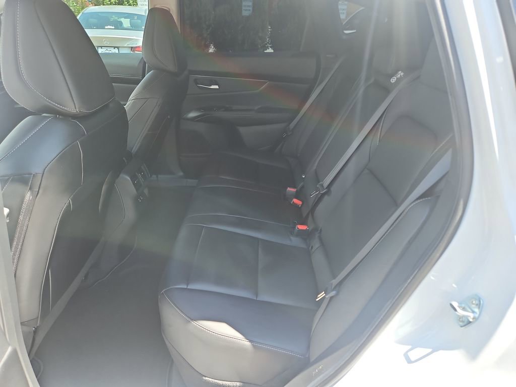 Used 2025 Nissan Murano SV AWD/4WD image 24