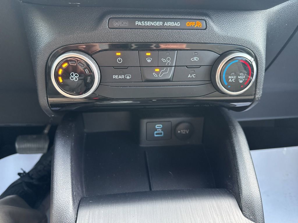 Used 2022 Ford Escape SE image 18