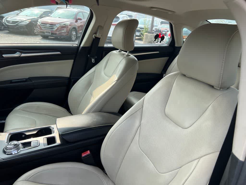 Used 2017 Ford Fusion Titanium FWD image 9