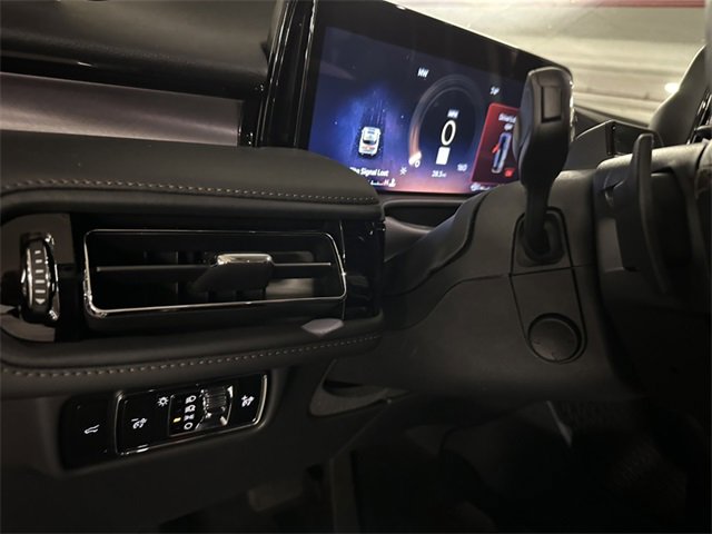 Used 2025 Lincoln Aviator AWD w/ Equipment Group 101A image 36