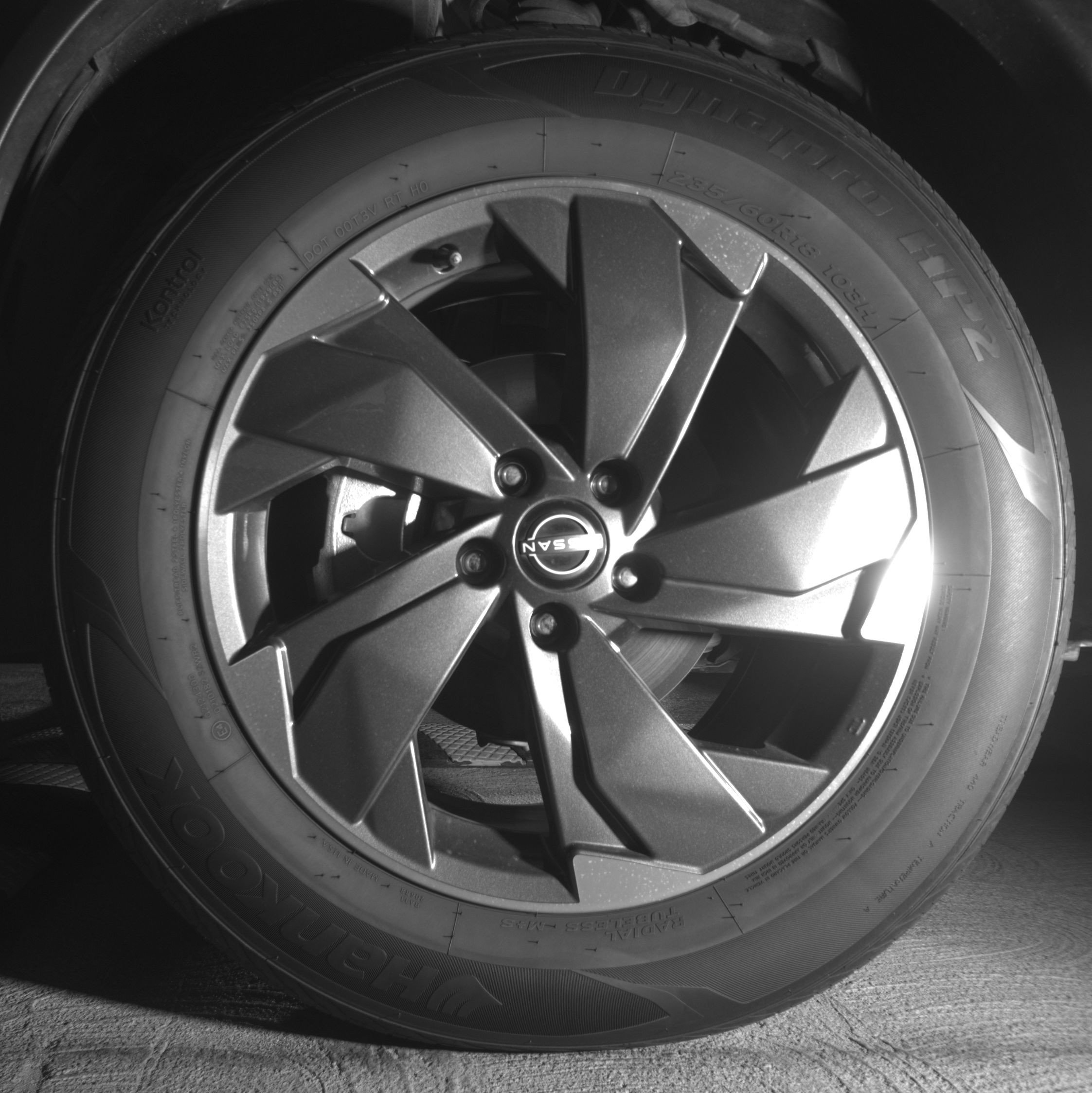 Used 2025 Nissan Rogue SV image 12