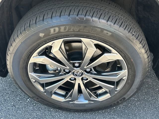 Used 2025 Toyota RAV4 XLE Premium w/ Weather Package AWD/4WD image 27