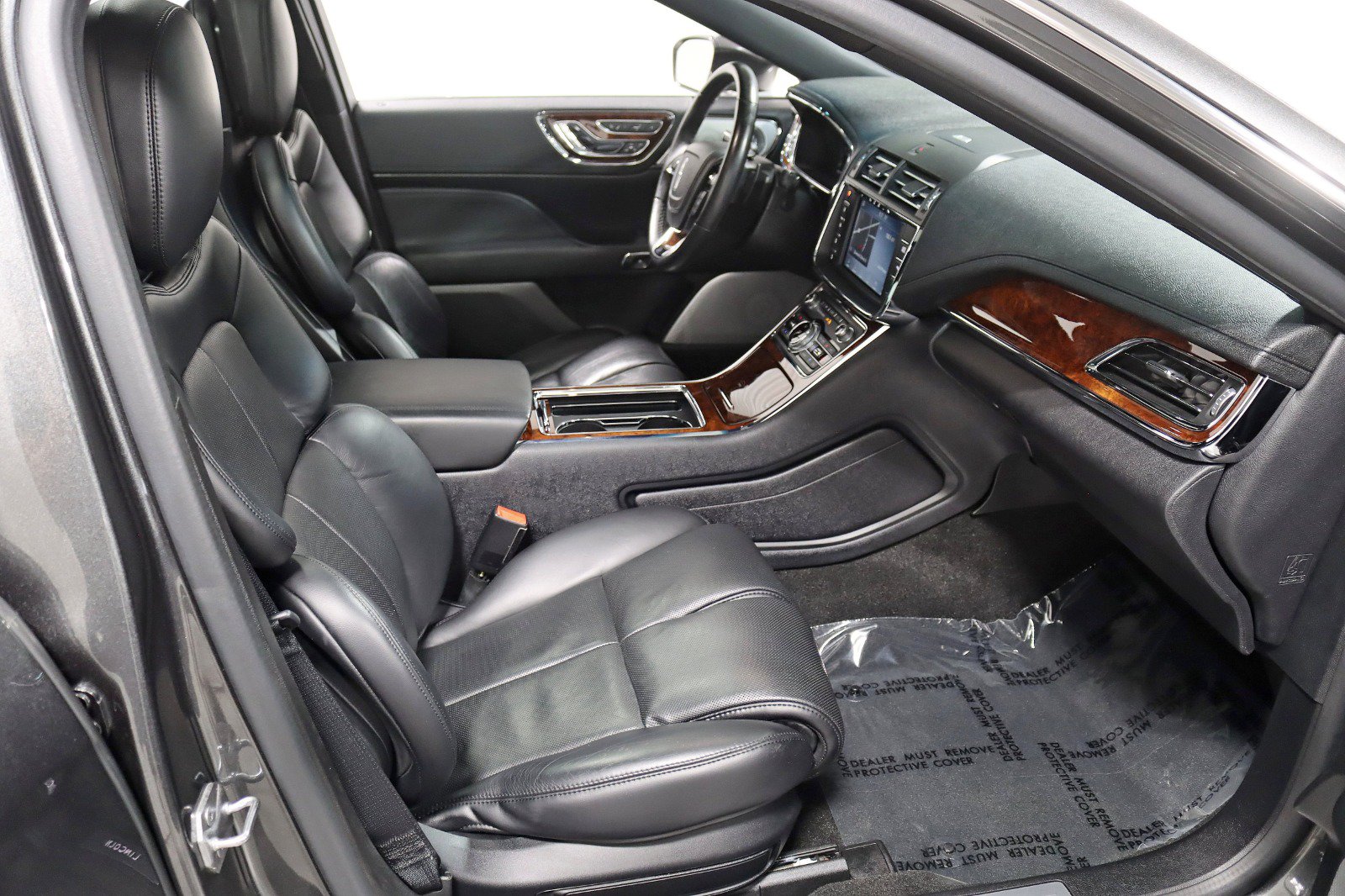 Used 2019 Lincoln Continental Reserve w/ Rear Seat Package AWD/4WD image 32