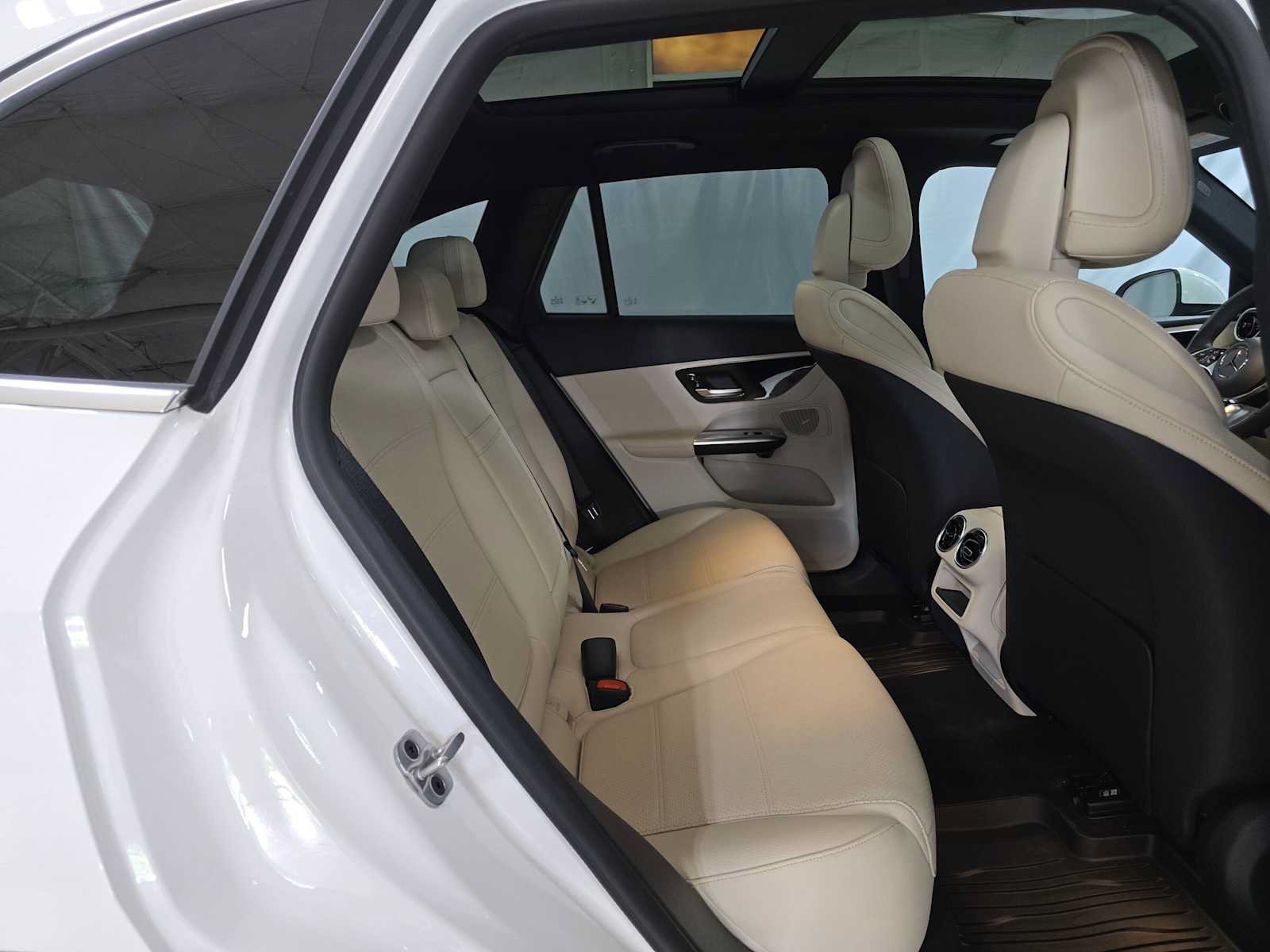 Certified 2026 Mercedes-Benz GLC 300 4MATIC image 12