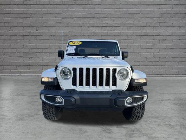 Certified 2023 Jeep Gladiator Overland AWD/4WD image 2