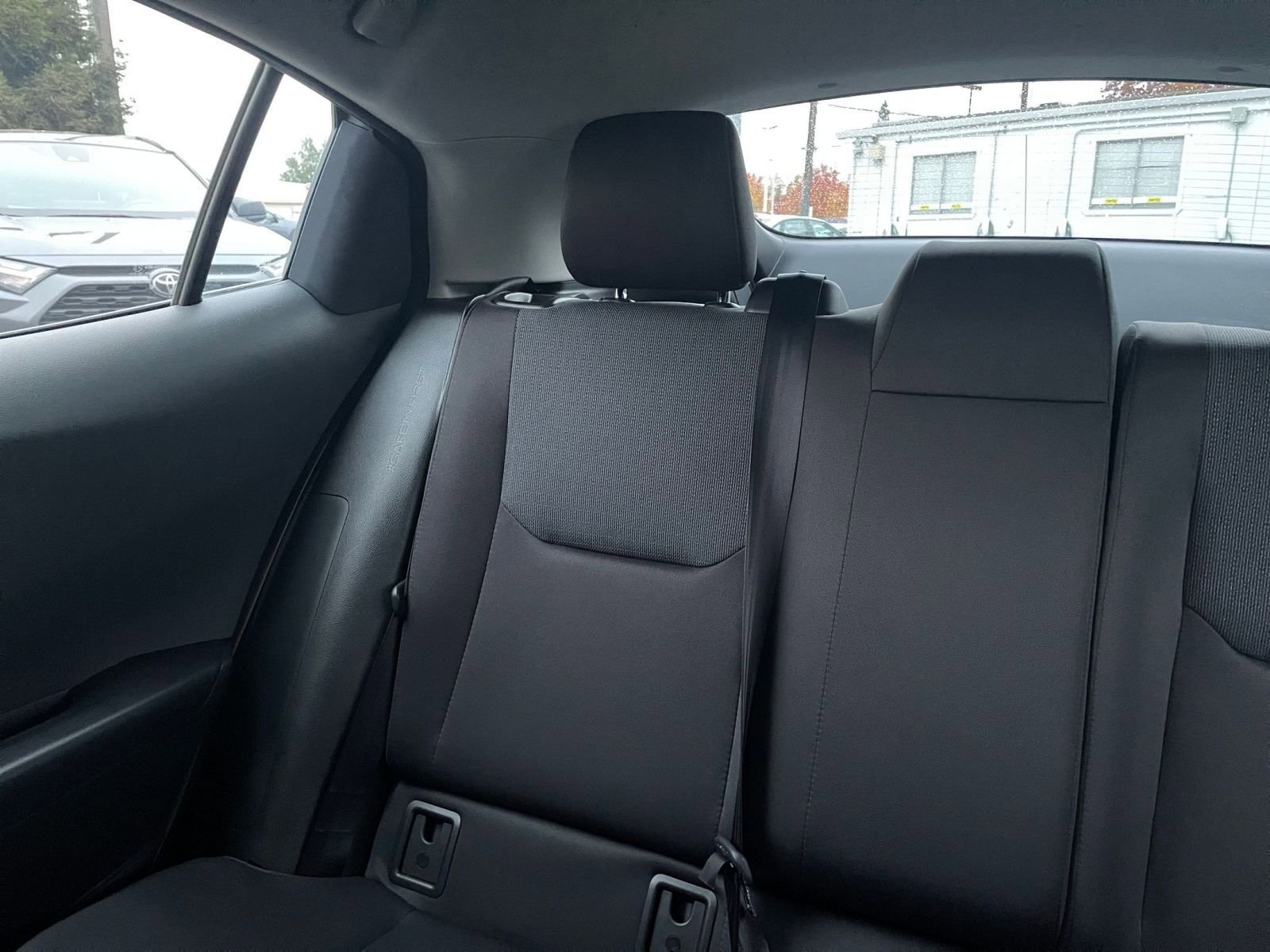 Used 2025 Toyota Prius LE image 39