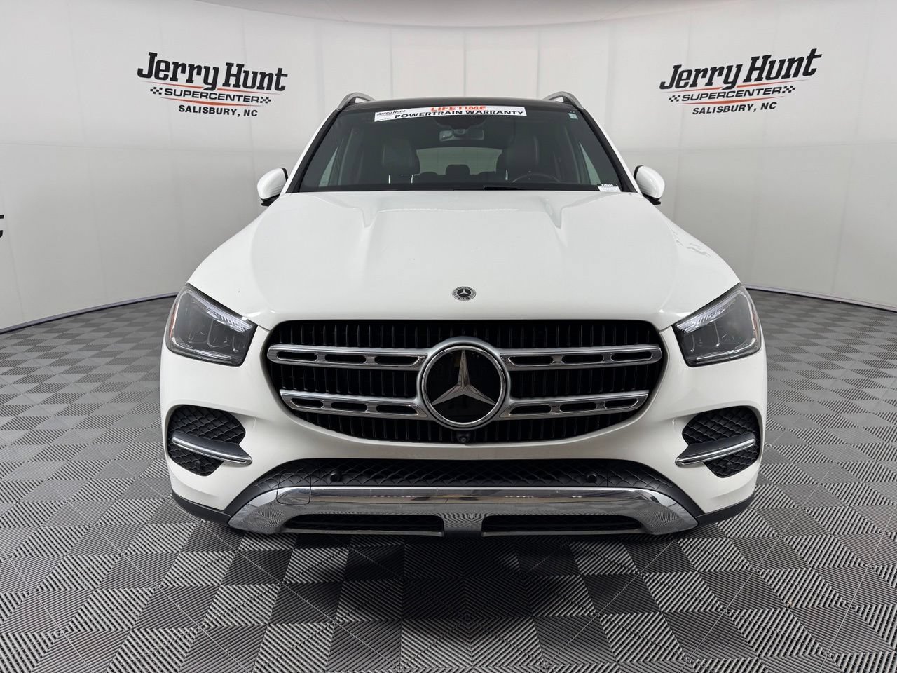 Used 2024 Mercedes-Benz GLE 350 4MATIC image 4