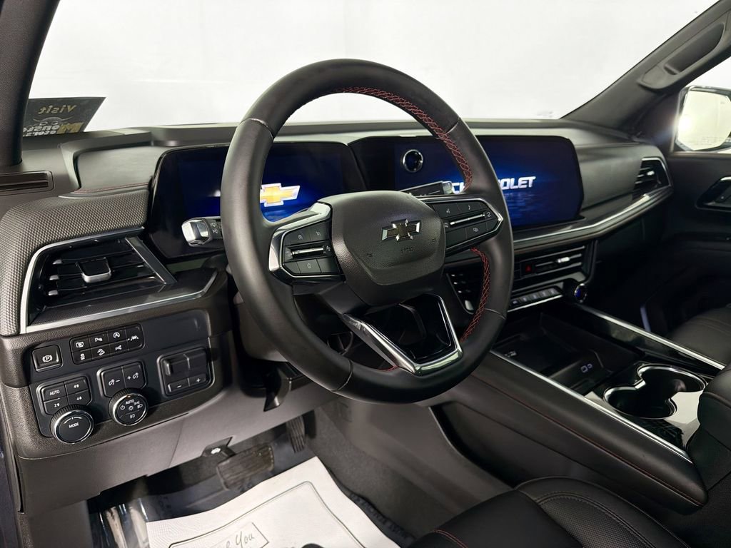 Used 2025 Chevrolet Suburban RST w/ Sun And Tow Package image 9