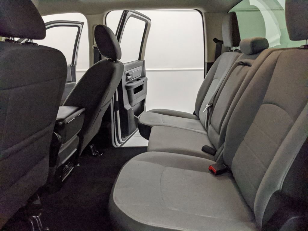 Used 2023 RAM 1500 Classic SLT AWD/4WD image 18