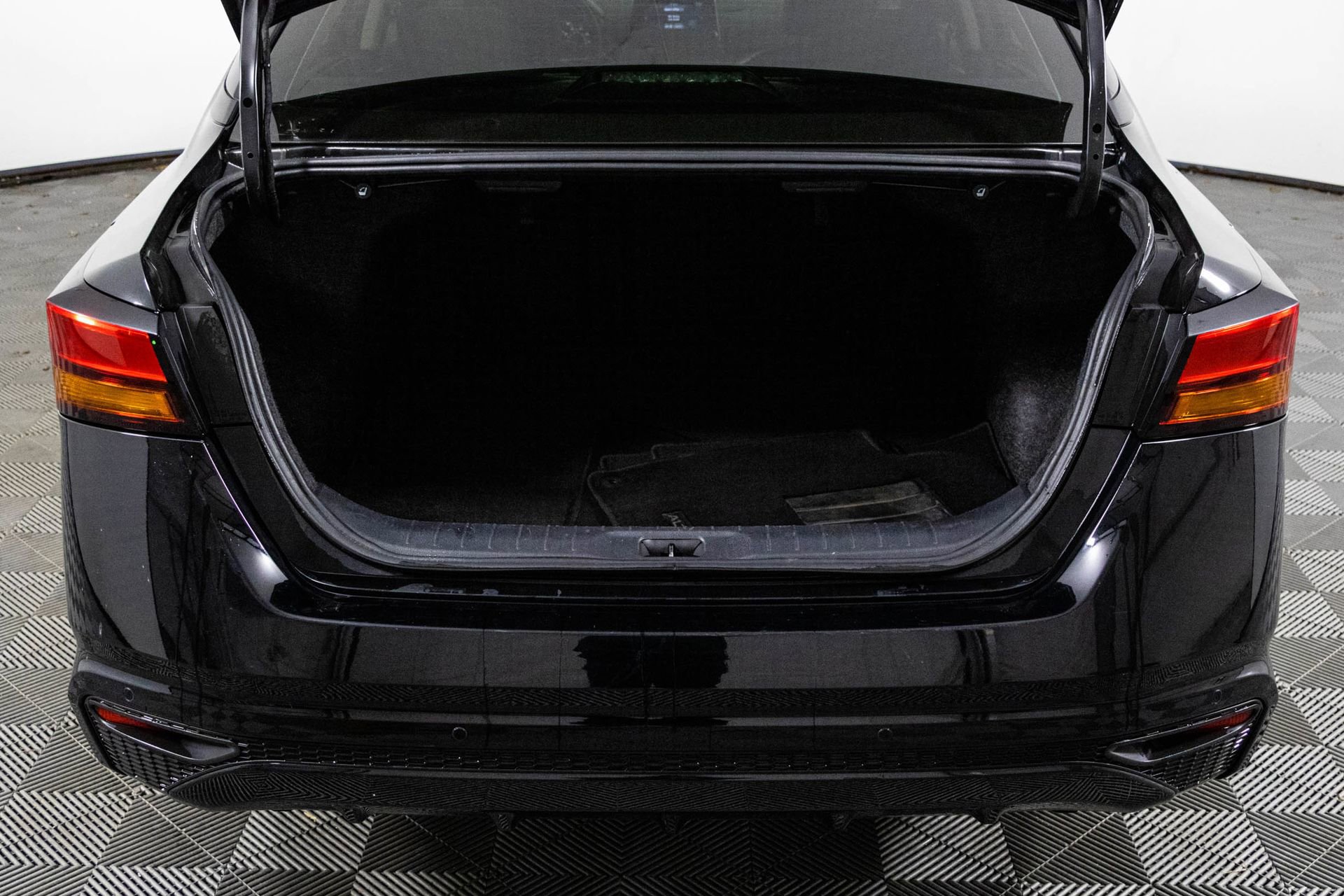 Used 2023 Nissan Altima 2.5 SV image 36