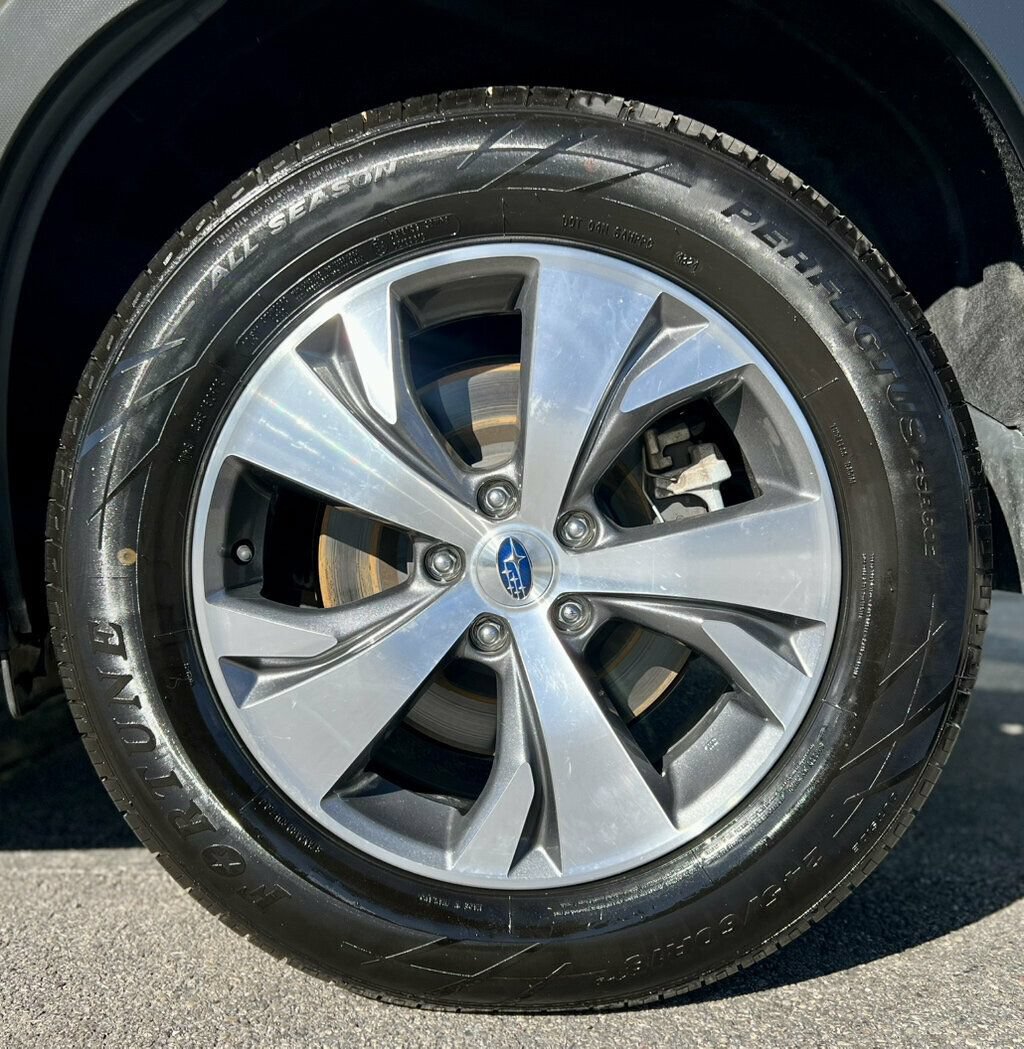 Used 2022 Subaru Ascent Premium w/ Convenience Package AWD/4WD image 29