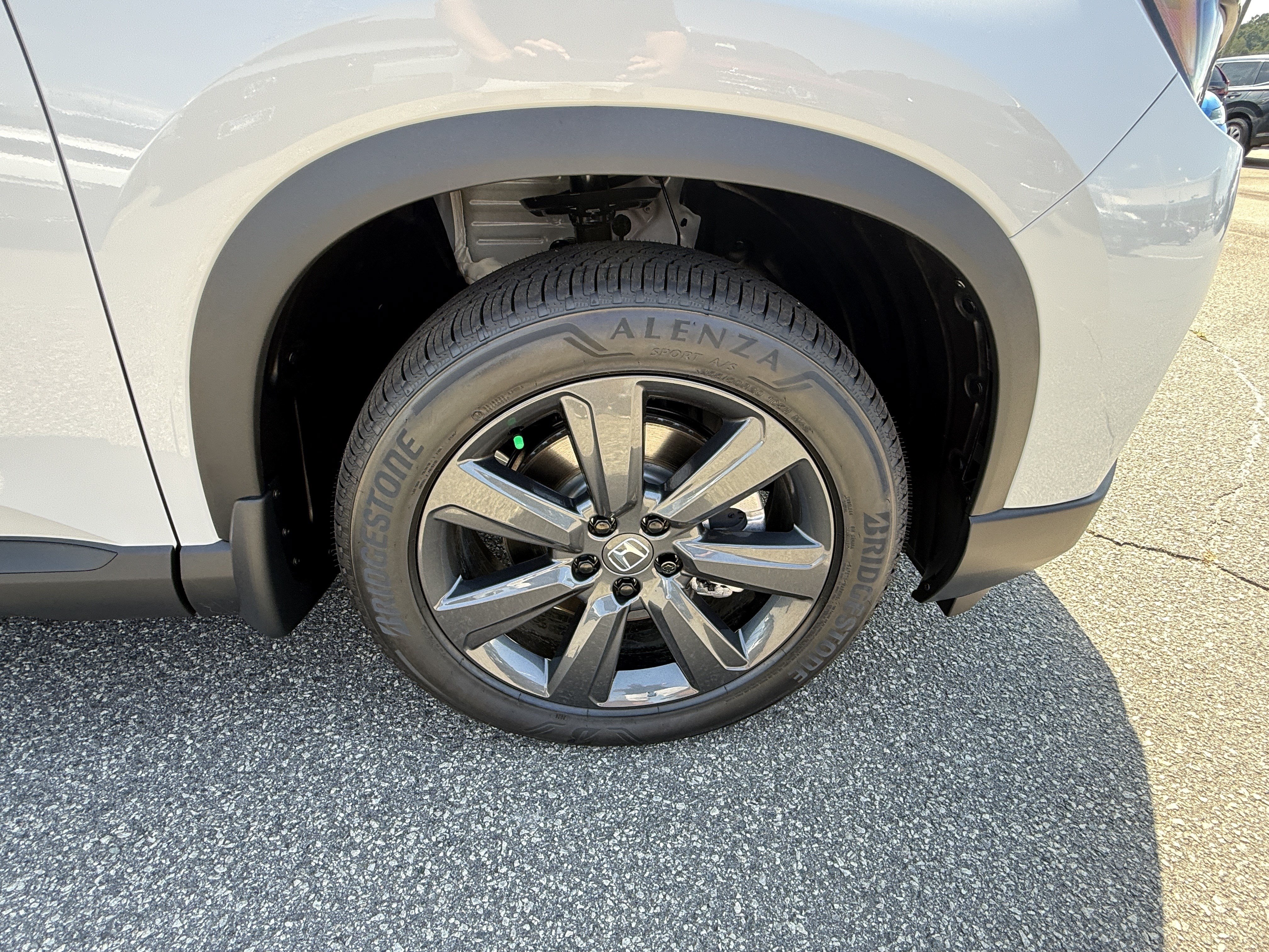 New 2026 Honda Pilot Sport image 16