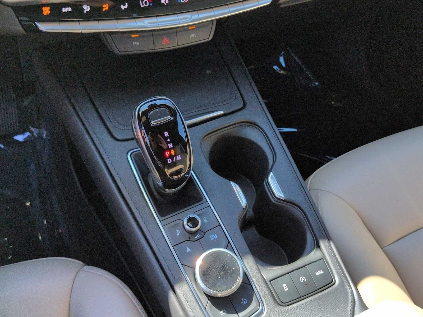 Certified 2024 Cadillac XT4 Luxury FWD image 18