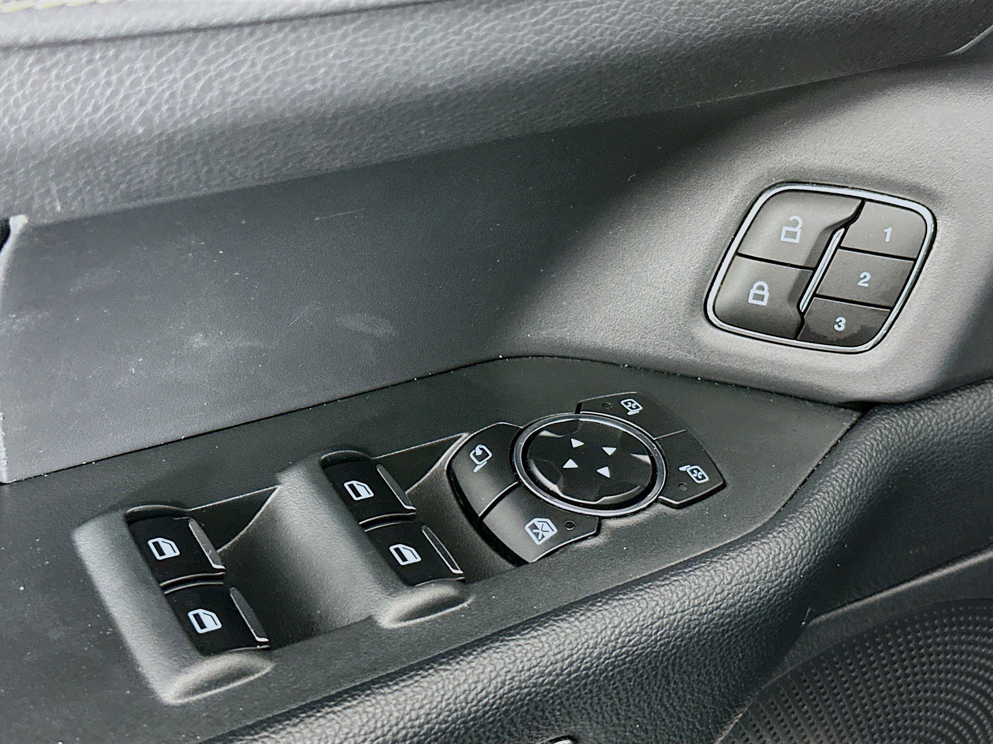 Used 2024 Ford Expedition XLT image 15