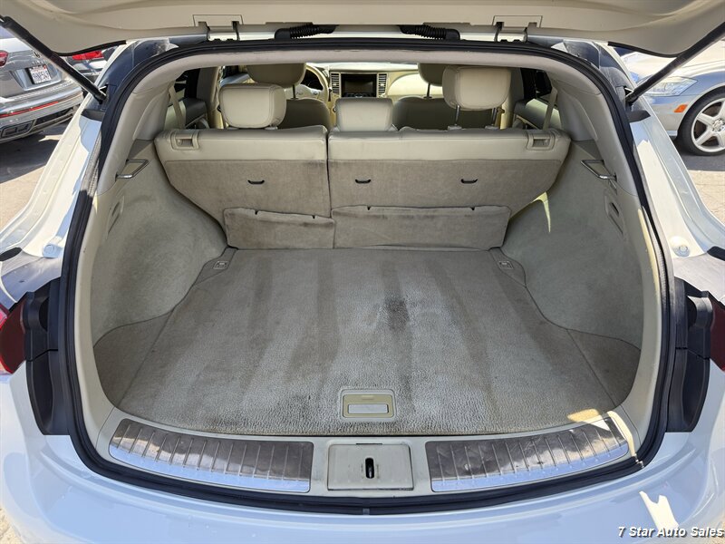 Used 2011 INFINITI FX35 AWD w/ Premium Pkg image 21