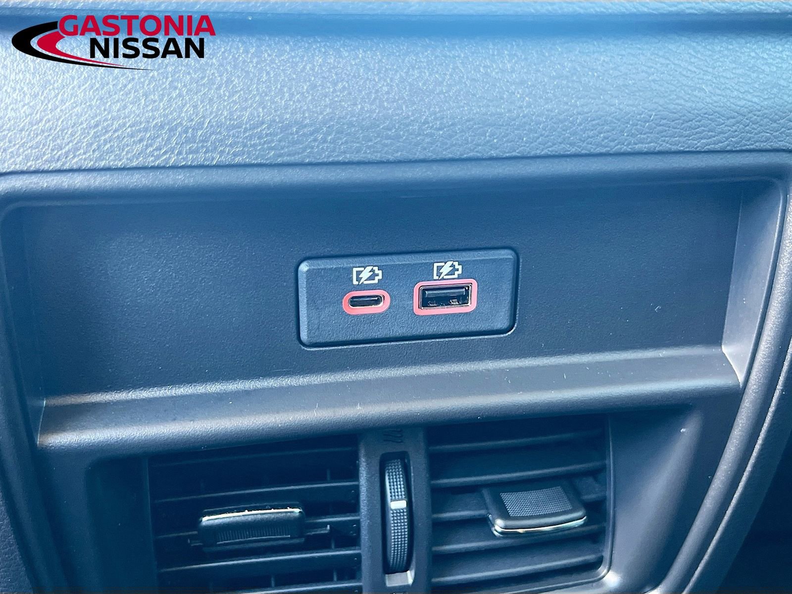 Used 2024 Nissan Murano SV w/ SV Midnight Edition Package image 33