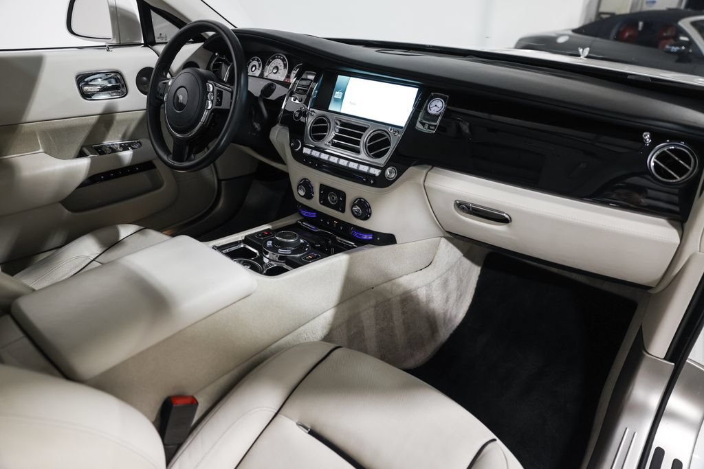 Used 2014 Rolls-Royce Wraith RWD image 22