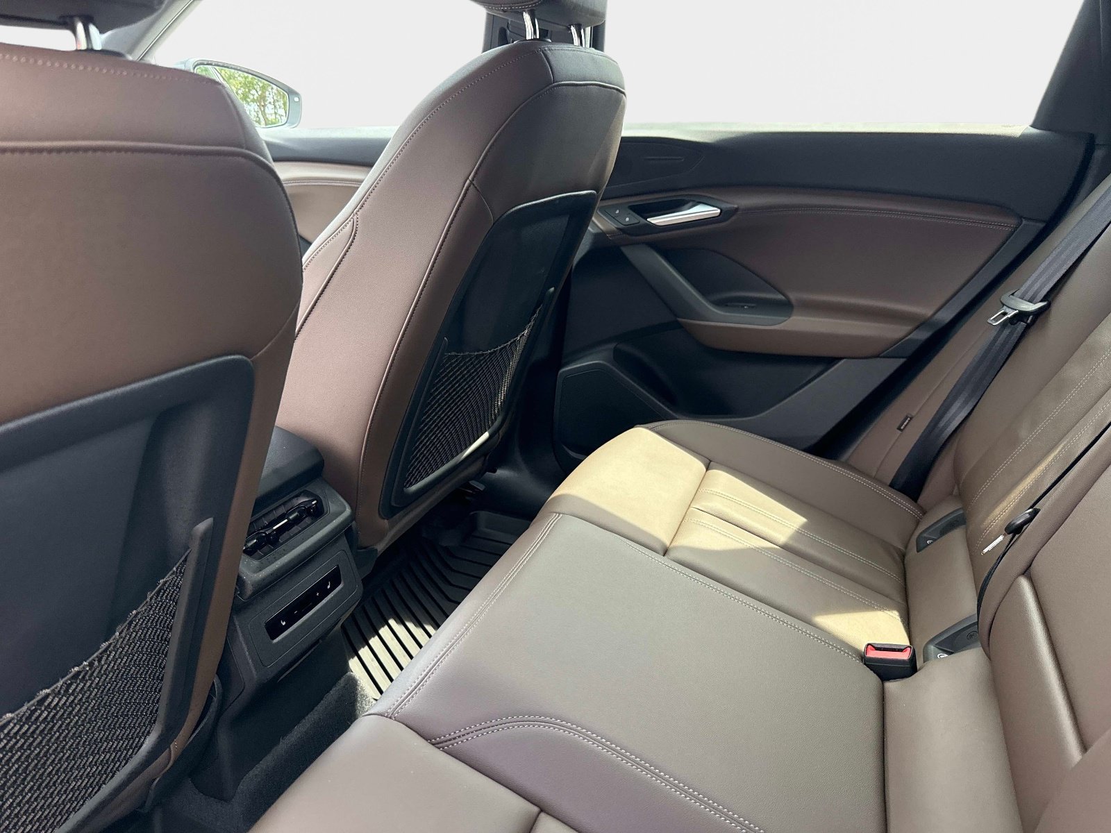 Certified 2025 Audi Q6 e-tron Premium RWD image 14