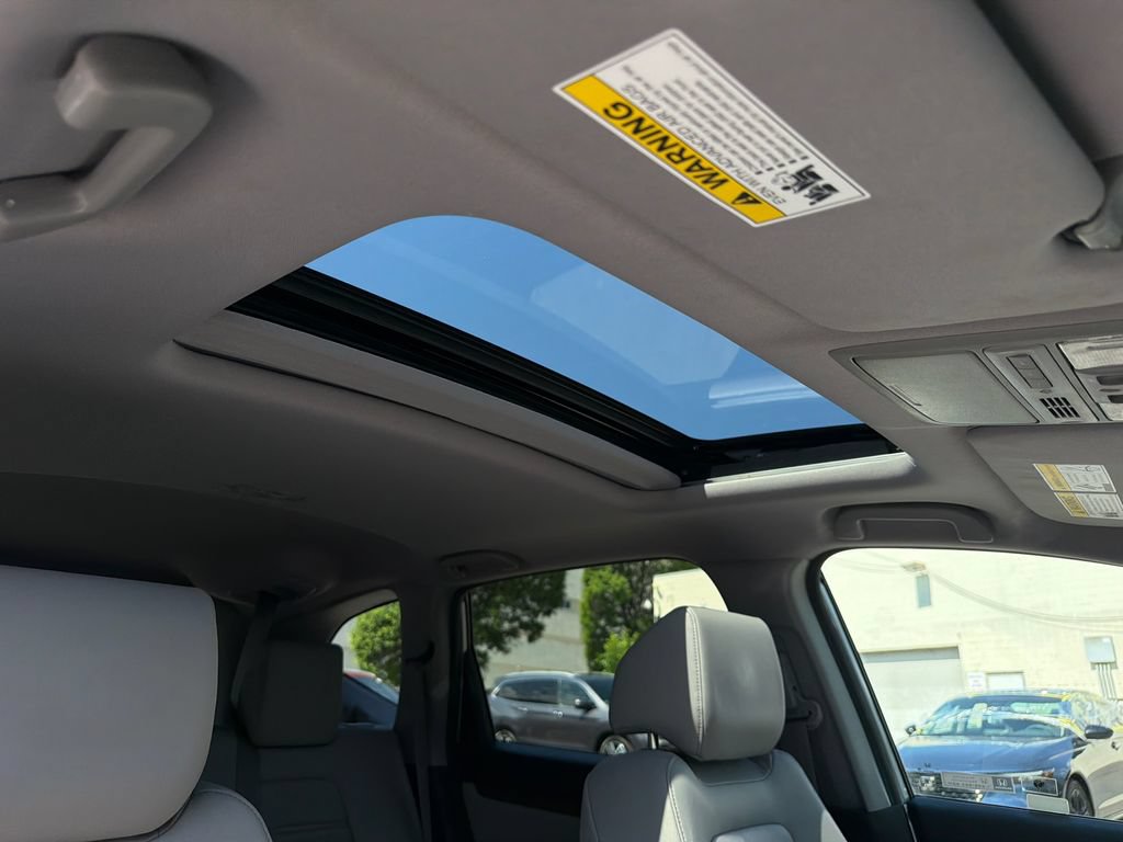 Used 2018 Honda CR-V Touring image 14