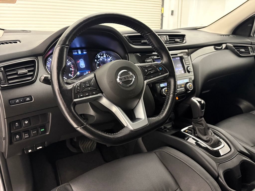 Used 2022 Nissan Rogue Sport SL AWD/4WD image 4