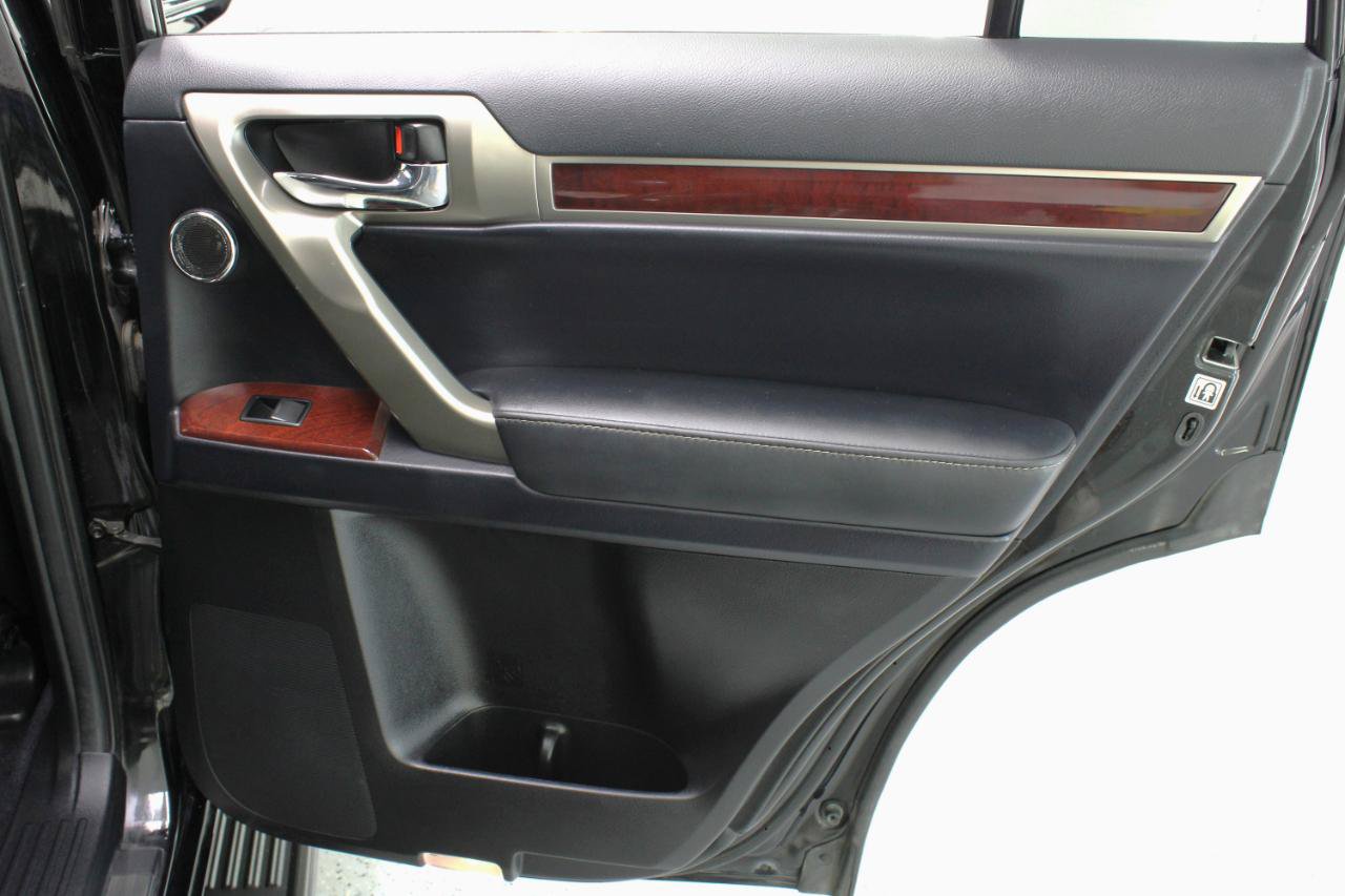 Used 2019 Lexus GX 460 Luxury AWD/4WD image 46