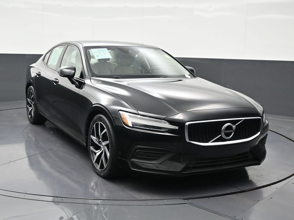 Used 2019 Volvo S60 T5 Momentum w/ Premium Package image 7