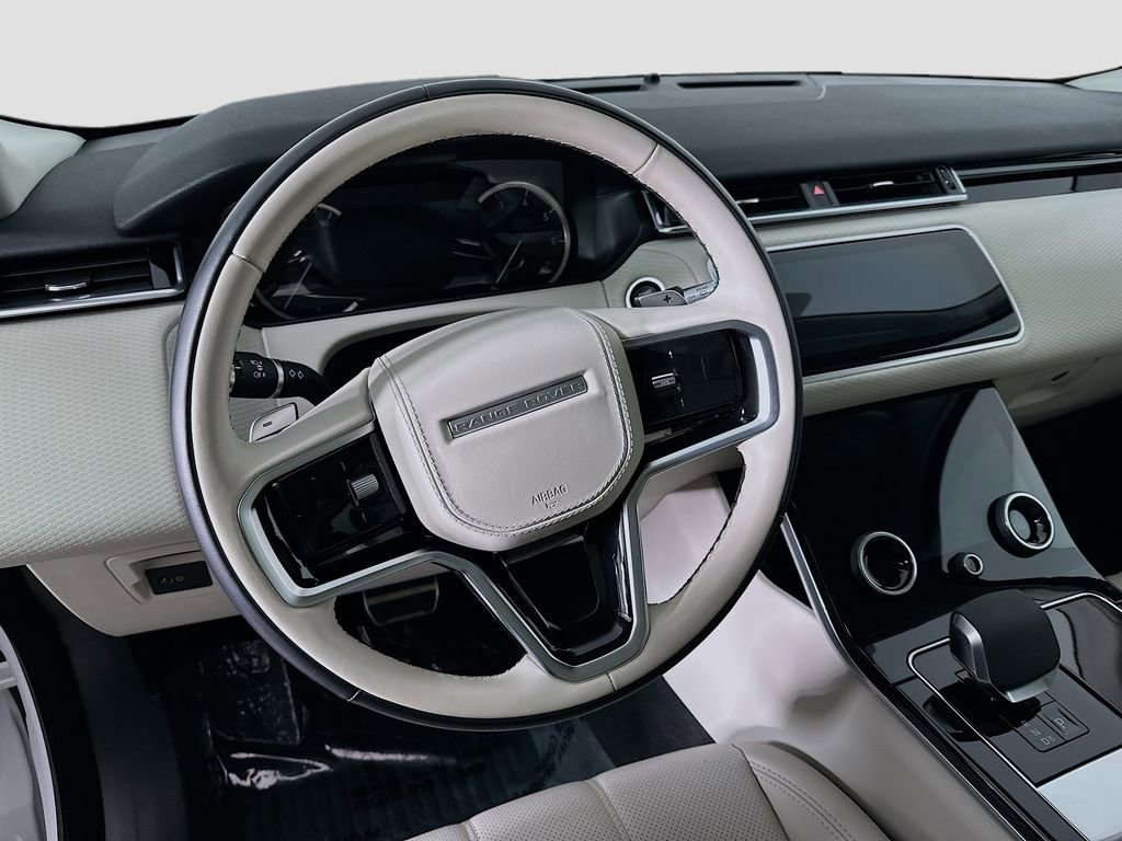 Used 2022 Land Rover Range Rover Velar R-Dynamic S image 12
