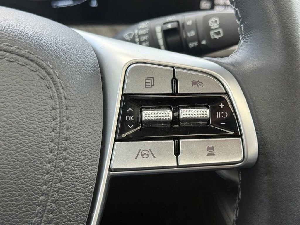 Used 2025 Kia Telluride EX AWD/4WD image 17