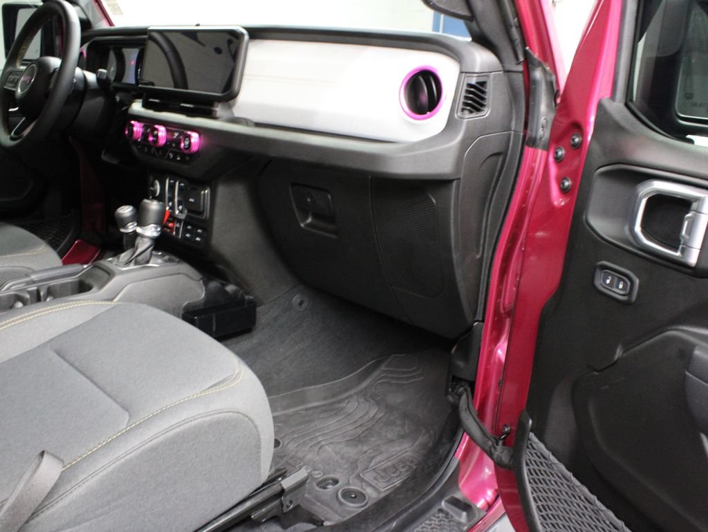 Used 2024 Jeep Wrangler Sport AWD/4WD image 29