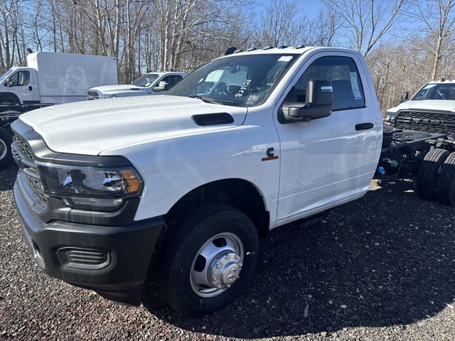 New 2024 RAM 3500 Tradesman video 2