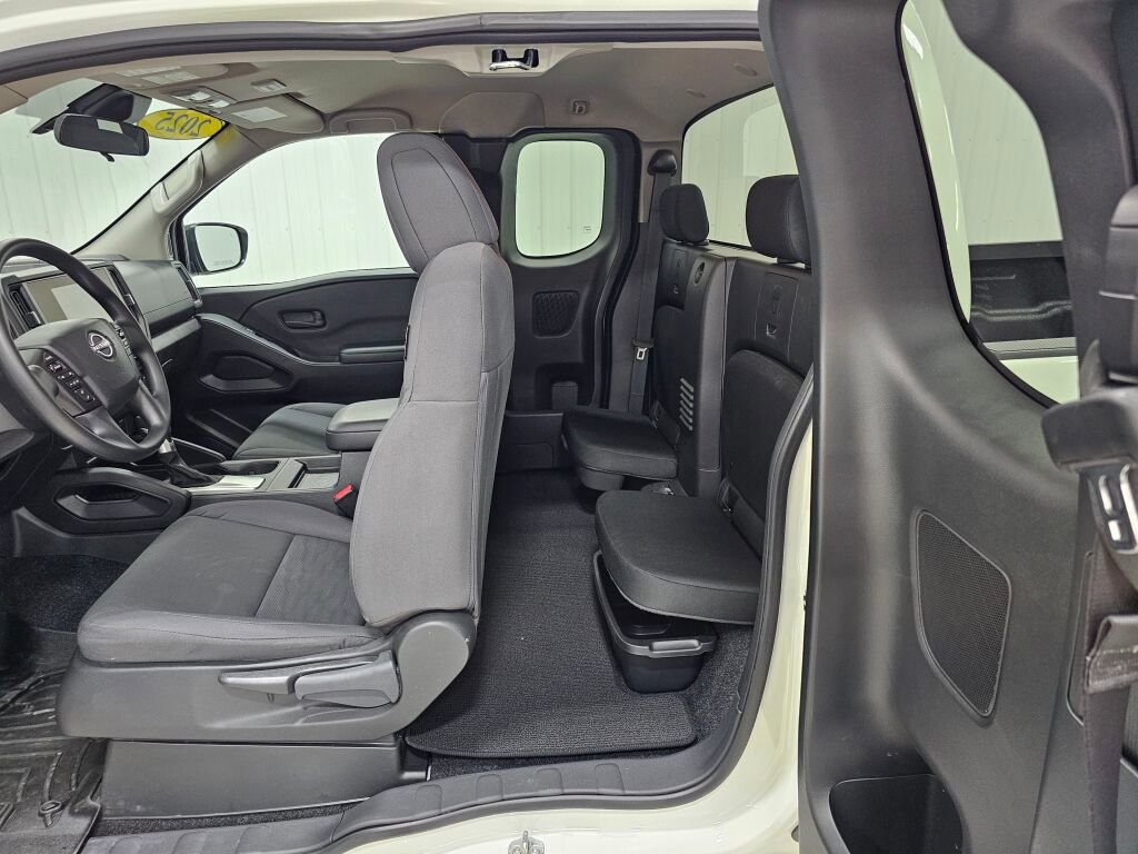 Used 2025 Nissan Frontier S image 13