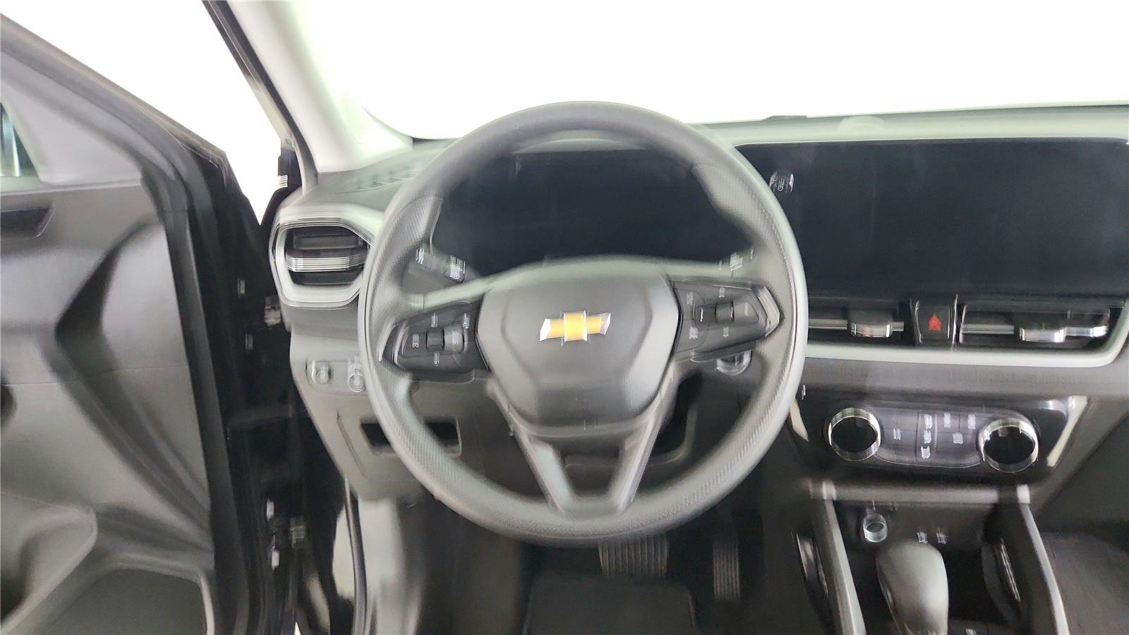 Used 2024 Chevrolet TrailBlazer LT image 12