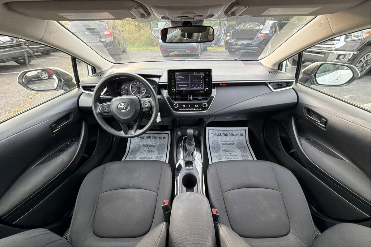 Used 2022 Toyota Corolla LE FWD image 26