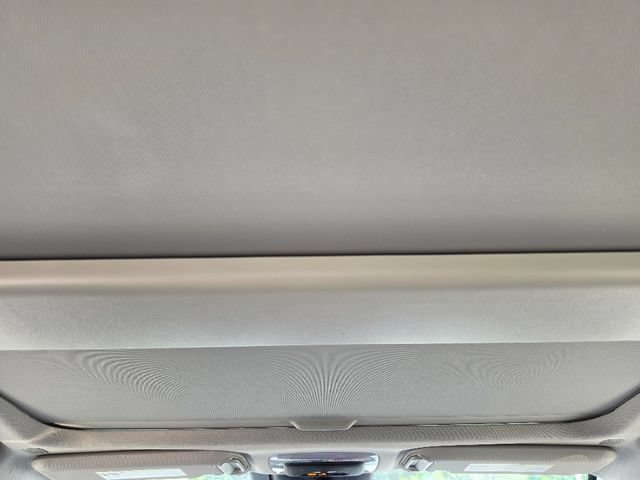 Used 2024 Toyota Prius Prime Premium FWD image 31