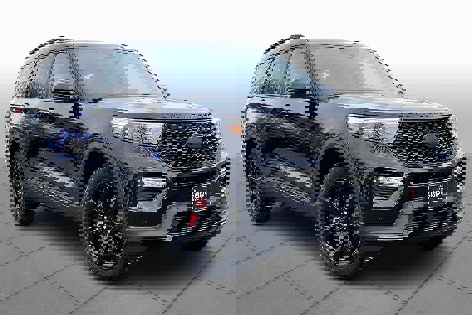 Used 2023 Ford Explorer ST w/ Equipment Group 401A image 3