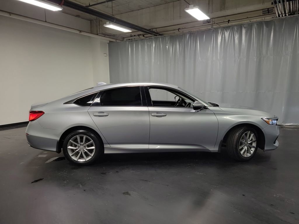 Used 2022 Honda Accord LX image 9