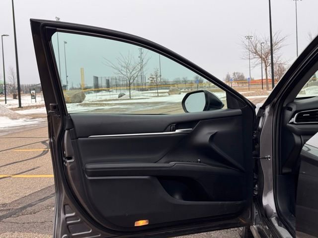 Used 2024 Toyota Camry XLE w/ Cold Weather Package image 4