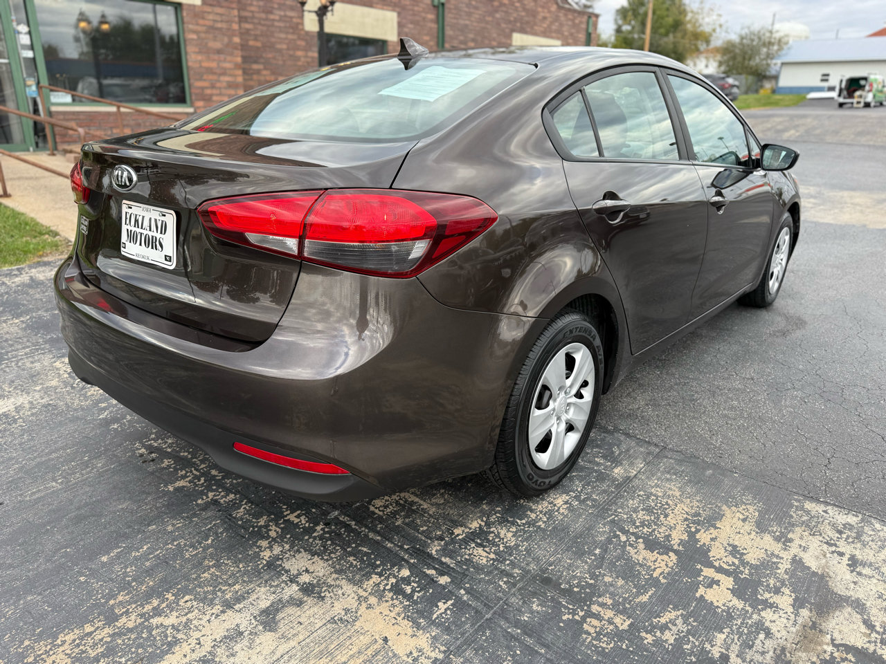 Used 2018 Kia Forte LX image 8
