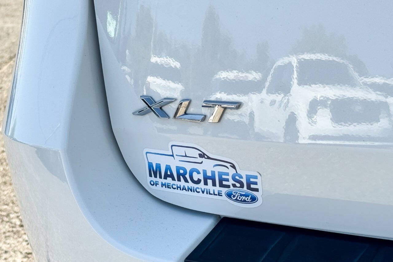 Used 2023 Ford Explorer XLT w/ Equipment Group 202A AWD/4WD image 16