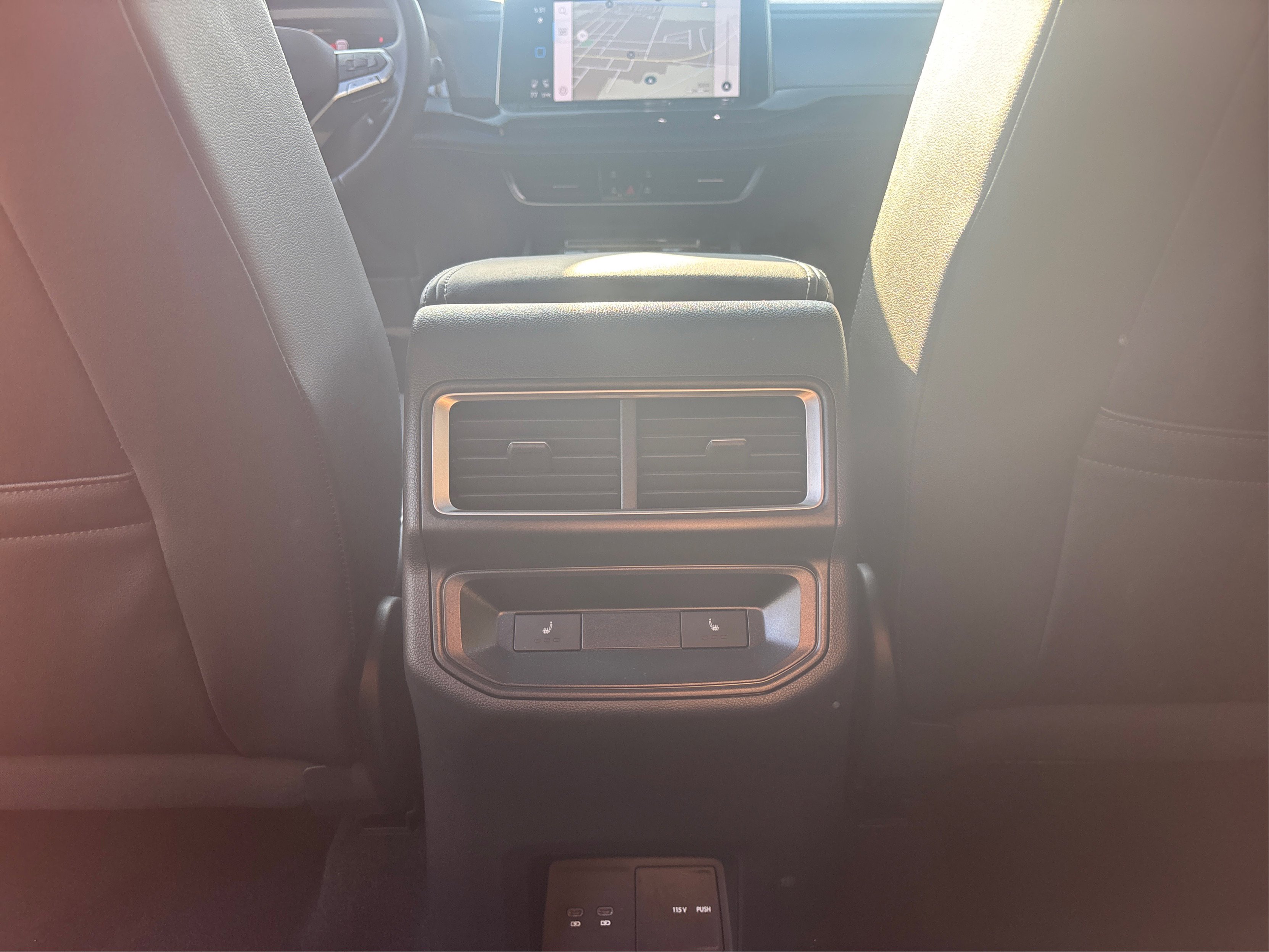 Used 2025 Volkswagen Atlas Cross Sport SEL Premium R-Line image 24