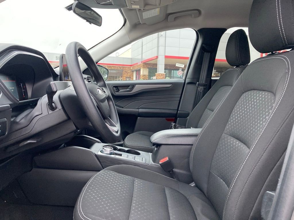 Used 2025 Ford Escape Active AWD/4WD image 10
